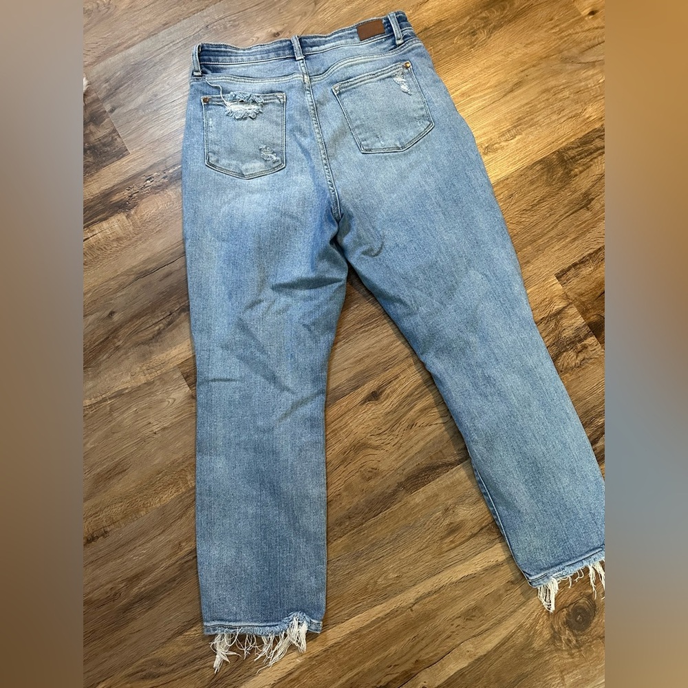 Judy Blue Distressed Hi Rise Jeans - Picture 3 of 5